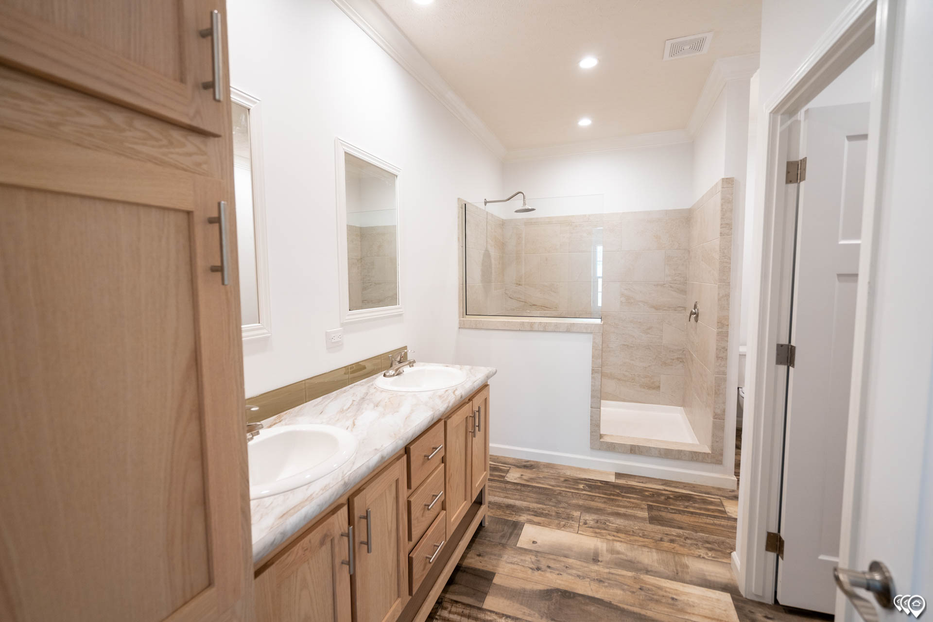 Dutch Elite 325803 Alder For Sale at Eagle Park Homes